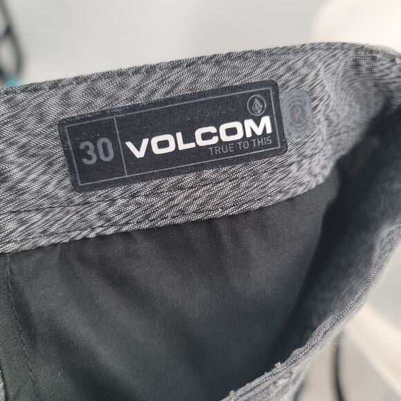 Volcom Men's Hybrid Shorts Size 30 Land and Water - Picture 3 of 4